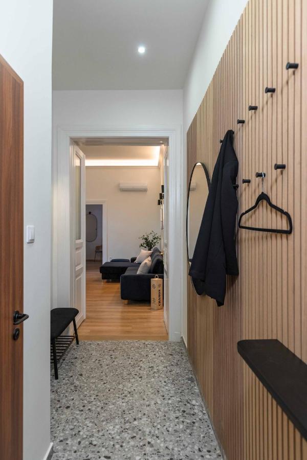 Modern Apartment French Balkony Boedapest Buitenkant foto
